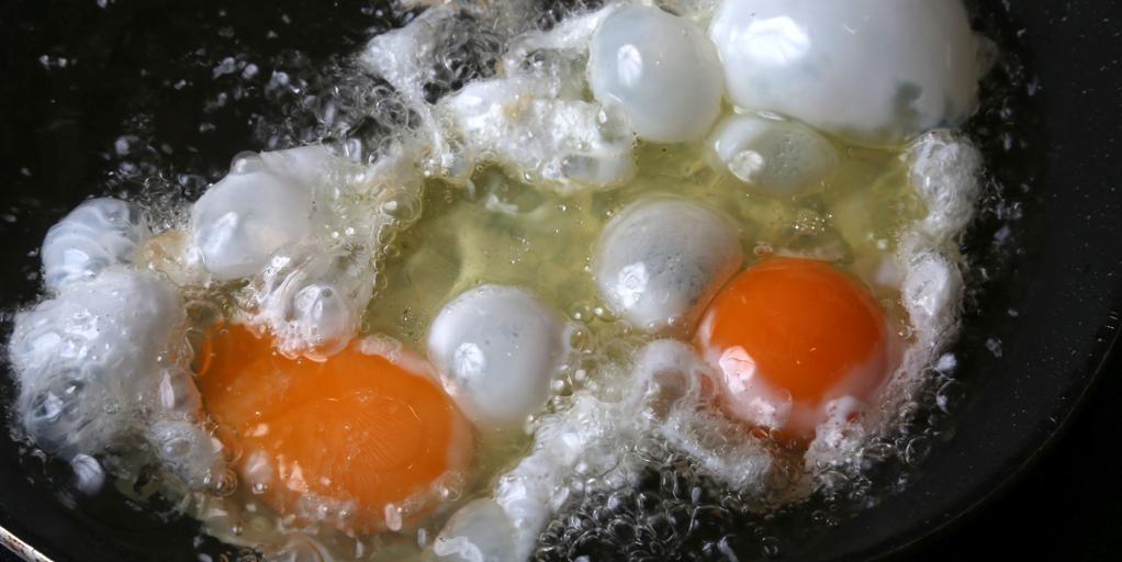 Karlos Arguiñano por fin cuenta cómo hacer huevos fritos: «Hay que aproximarse lo más posible al aceite»