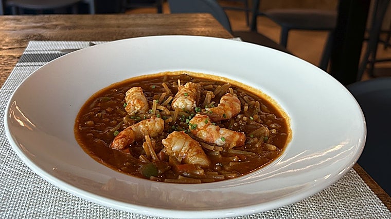 Fideos con langostinos de Caladero