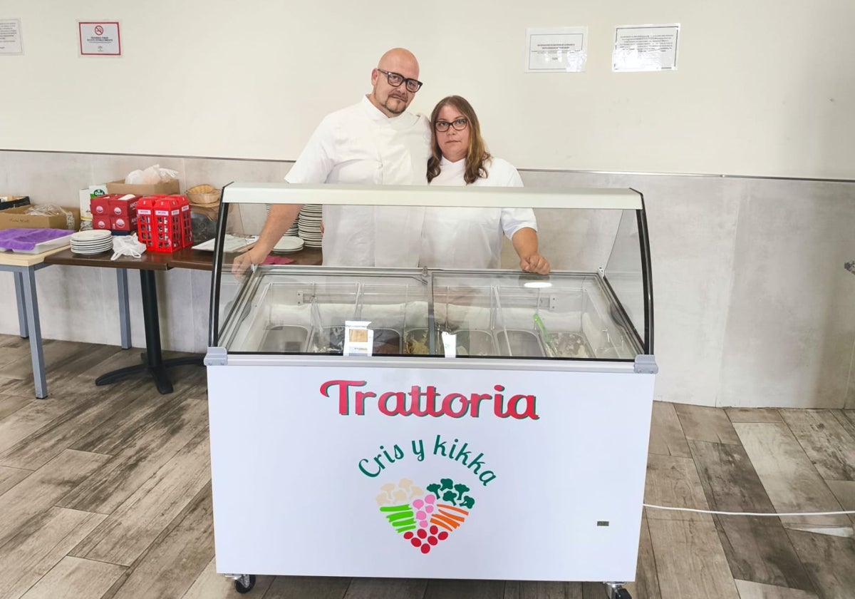 Cristian Marega y Francesca (Kikka) Tessi, dueños del restaurante en el municipio de La Granjuela