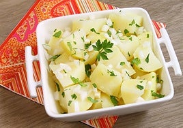 El truco del aliño para que las «papas aliñás» aguanten perfectas 3 días en la nevera