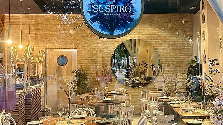 Fachada del nuevo restaurante en la Alameda de Hércules, Sevilla