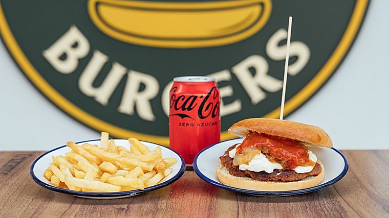 La Sevillana lanza un concepto burger junto al Puente del Alamillo