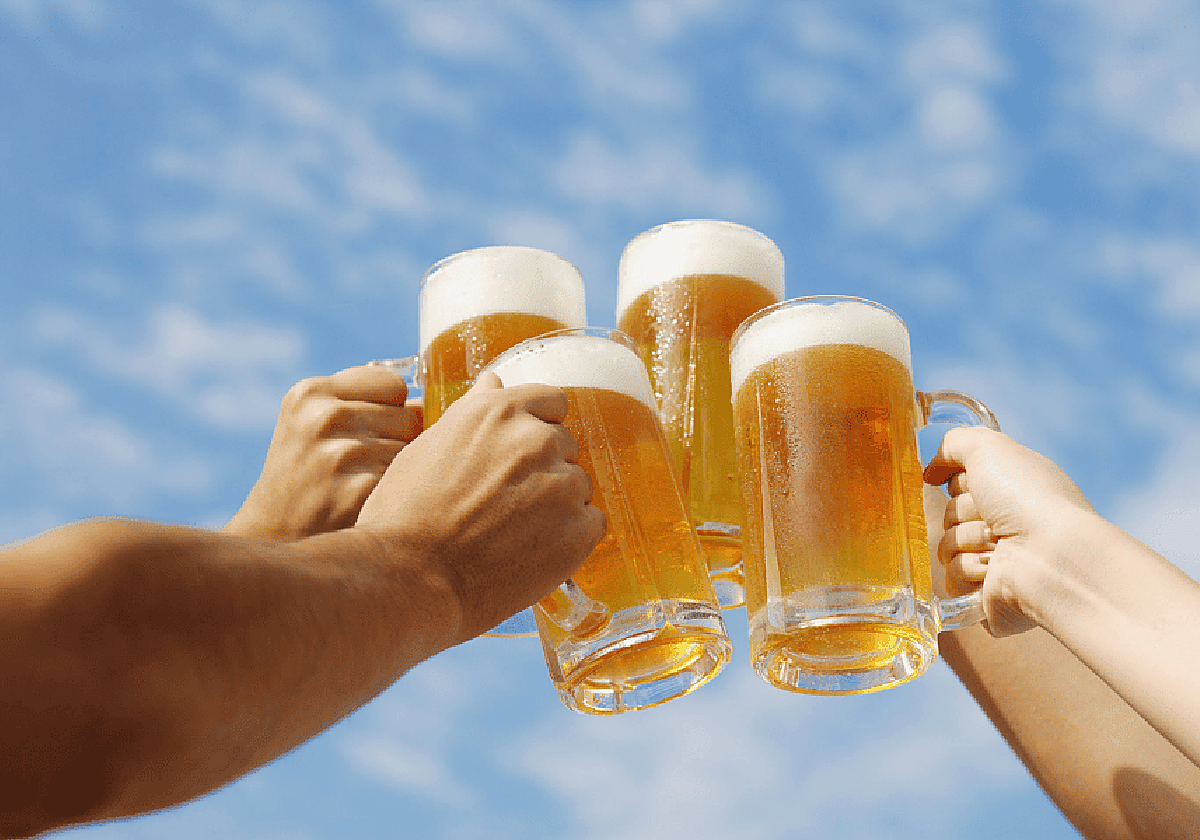 Un bar de cabra tiene un cañón de cerveza de tres litros