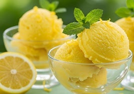 El helado de yogur y limón que hago en 5 minutos sin heladera y con sólo 3 ingredientes