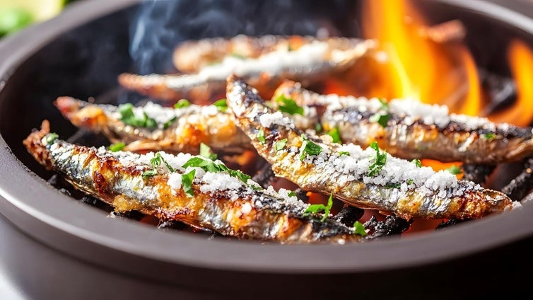 No sólo en espeto: así preparo las sardinas en casa para que no huelan y queden jugosas