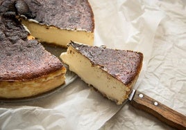La famosa tarta de queso «La Viña»: la receta original que siempre sale bien