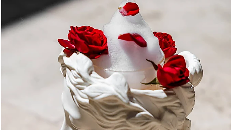 Así es Eva Estepona, el nuevo restaurante y beach club de moda en la Costa del Sol