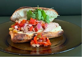 Abacería El Poeta, el nuevo rincón de tapeo en los bajos del Hotel Bécquer