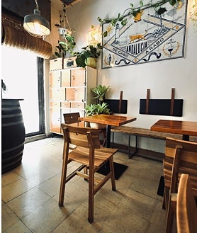 Imagen secundaria 2 - Interior de El patio by Puma bar