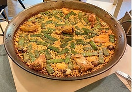 La mejor paella valenciana de España se cocina en Málaga: «No soy cocinero, soy arrocero»