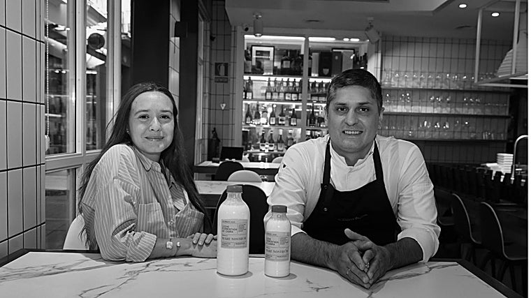 Claudia Orzáez, de Mare Nostrum, junto a Marcos Nieto, en Cañabota