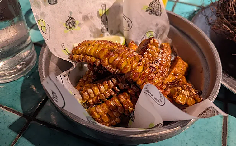 Imagen principal - Verde Limón abre en El Limonar: el nuevo restaurante del Grupo Perro Viejo en Málaga