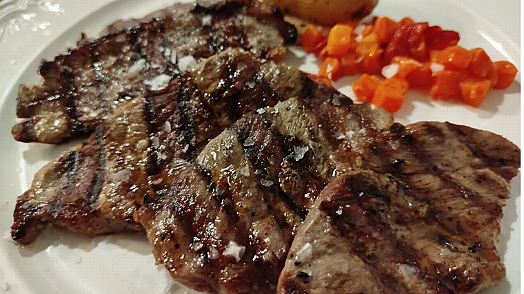 Carne a la brasa de El Molino de la Romera en Carmona