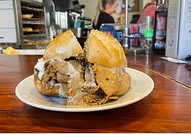 La Ñora, o el bar donde sirven los desayunos más potentes de Málaga