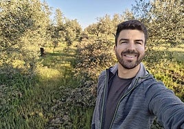 Adrián Castro (Aceites Renacer): «Cogí las riendas del olivar familiar para  crear nuestra propia marca de aceite ecológico»