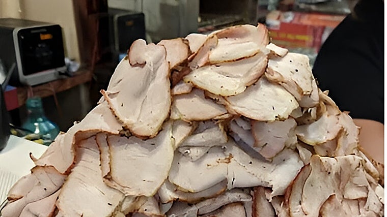 La Ñora, o el bar donde sirven los desayunos más potentes de Málaga