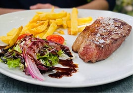 La parrilla es el corazón de la propuesta gastronómica de este restaurante de Mijas