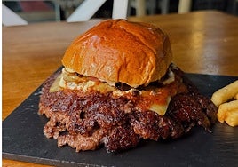 Valhalla Grill lleva sus hamburguesas 'vikingas' a Teatinos