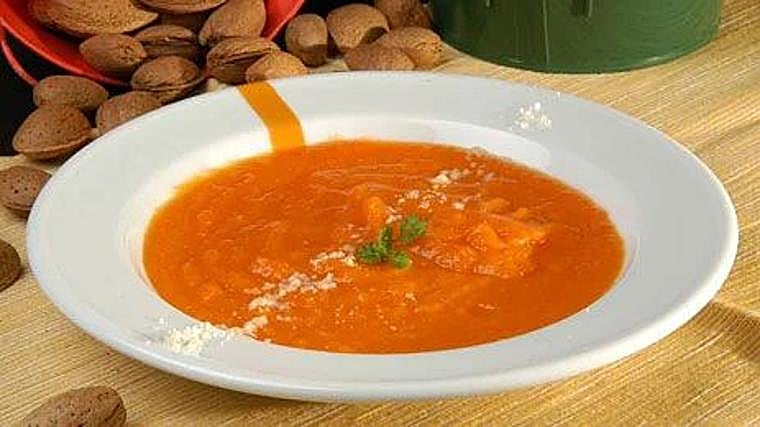 Crema de zanahorias y almendras
