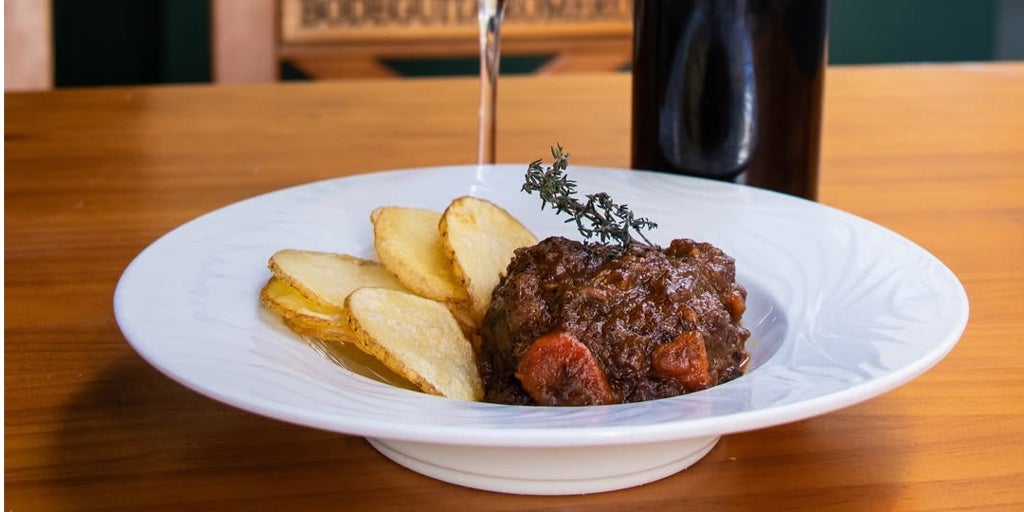 Los bares típicos del centro de Sevilla: tabernas, abacerías y bares de tapas