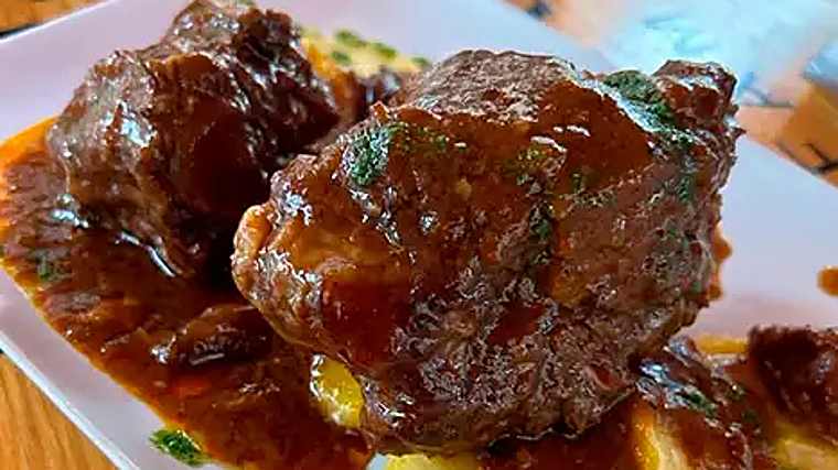 Cola de toro de Bodeguita Casablanca