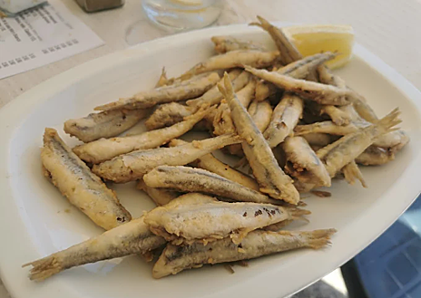 Imagen secundaria 1 - Los espetos era una de sus señas de identidad, así como una cocina marinera que mira al Mediterráneo