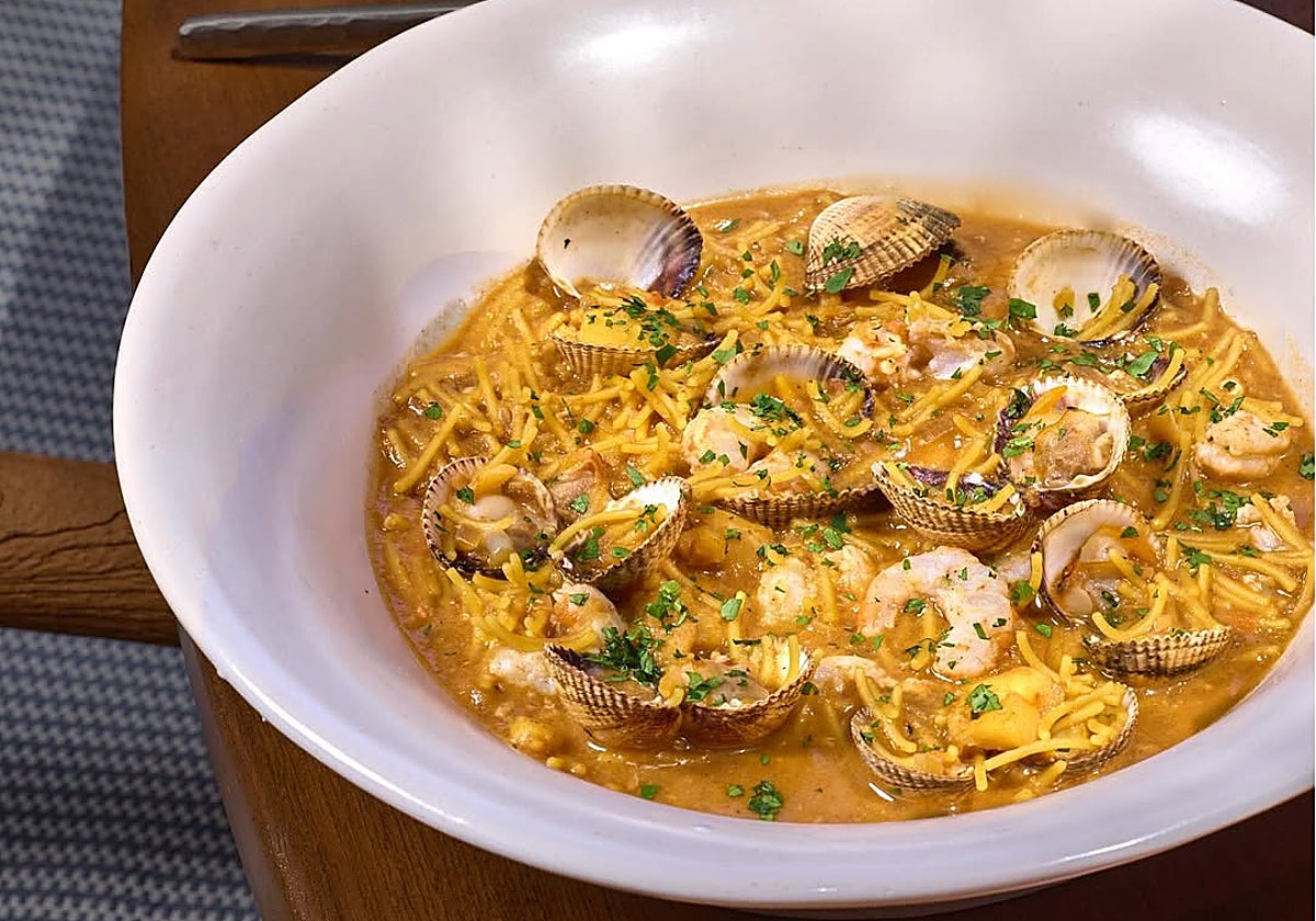 Fideos con berberechos de Mar de Sazzon