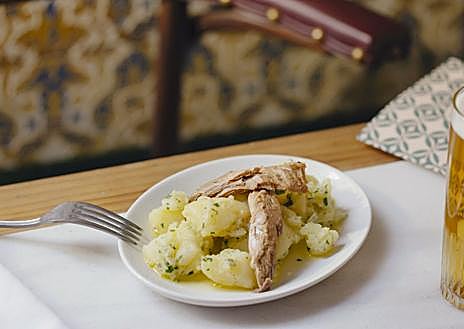 Imagen secundaria 1 - Casa Inquieta abre para darle una nueva vida a la Taberna del Alabardero con restaurante, tablao flamenco y terraza rooftop