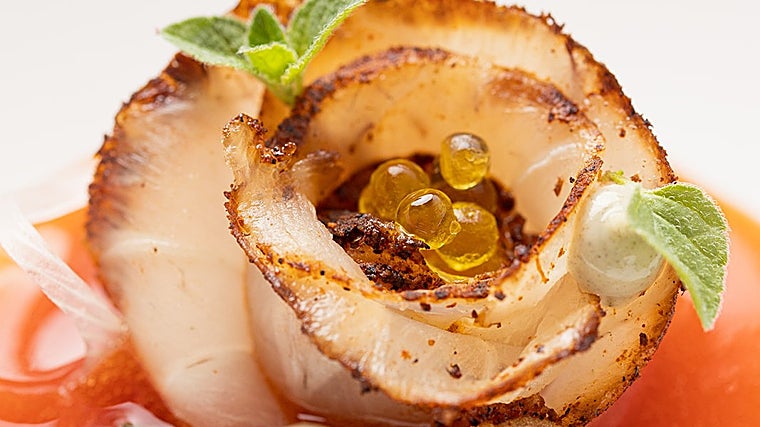 Tiradito de adobo fino de corvina