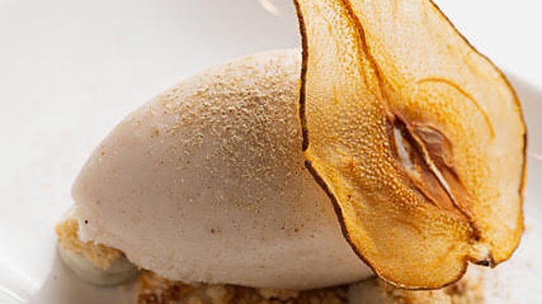 La belleza de las presentaciones de sus platos complementan la técnica de la chef