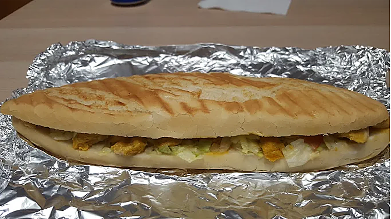 Viena de pollo al curry