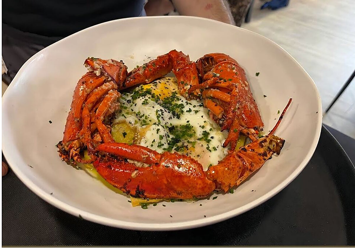 Cabanote do Furancho es la ampliación del restaurante Furancho, un espacio informal donde disfrutar de su cocina gallego-andaluza