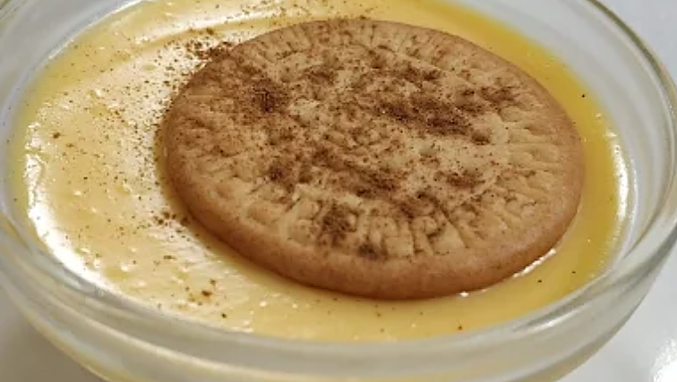 Natillas con galleta María, uno de los postres caseros de Casa Carlos