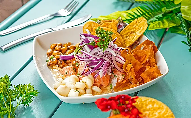 Imagen principal - Platos del restaurante peruano La pachamama