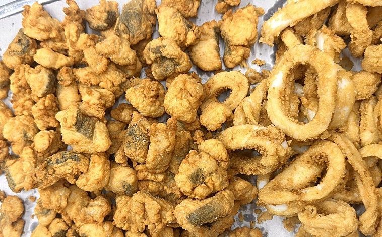 Main image - Fried fish, chiharrones and menu of La Mar de Fritos