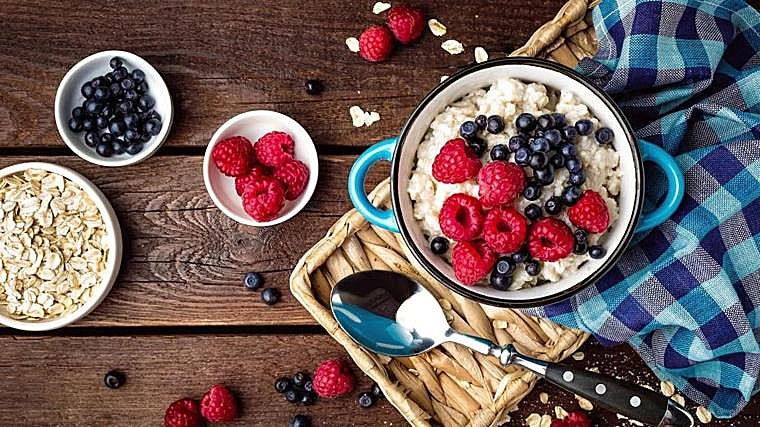 6 cafés da manhã proteicos sem ovos para perda de peso