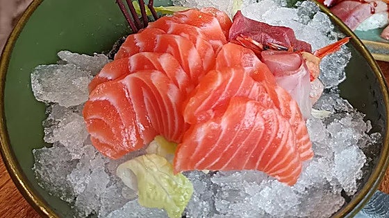 El nuevo buffet japonés que acaba de abrir en Vélez-Málaga y arrasa con sushi ilimitado y más de cien platos en carta