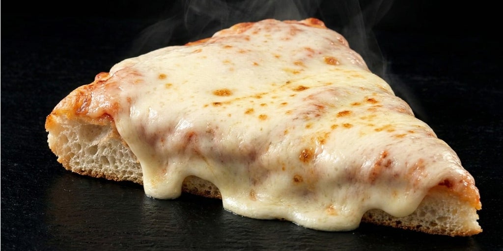 'Na Pizza Milano abre en Córdoba con auténtica pizza milanesa hecho en horno de leña y con porciones XXL