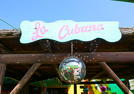 La Cubana está de vuelta: el mítico chiringuito de Fuengirola reabre y estrena local en playa de Carvajal