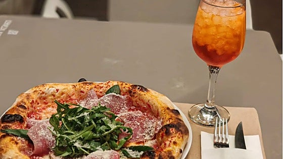 Áncora llega a Torremolinos: 'aperitivi' de día y pizzería de noche
