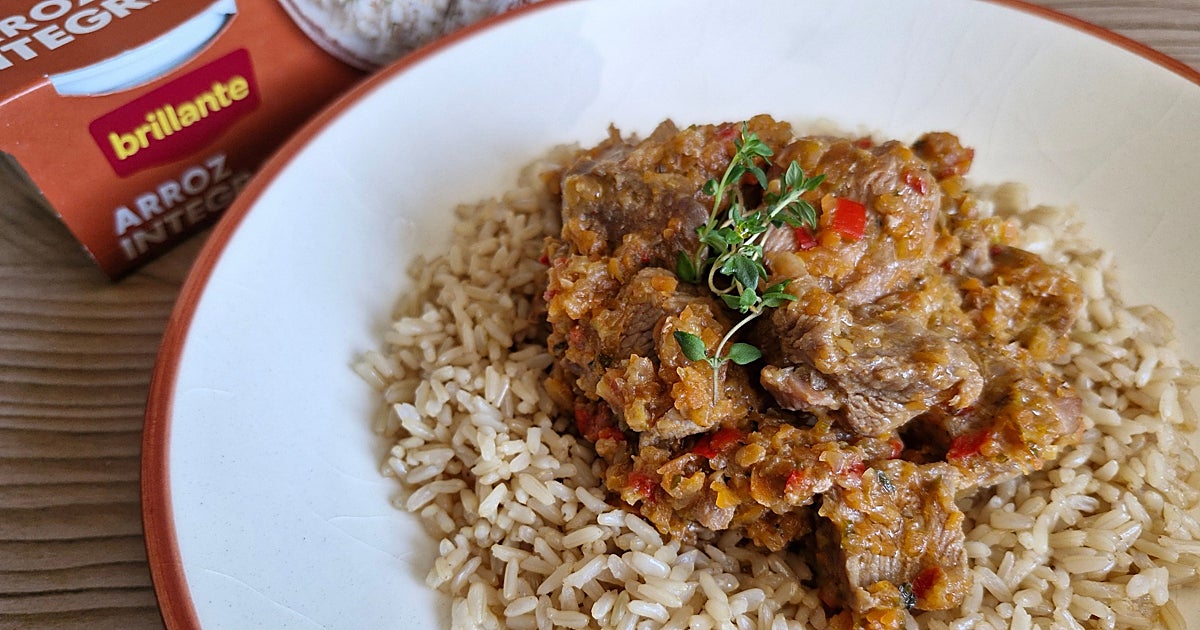 Ragú de pavo y verduras con vasitos de arroz integral Brillante
