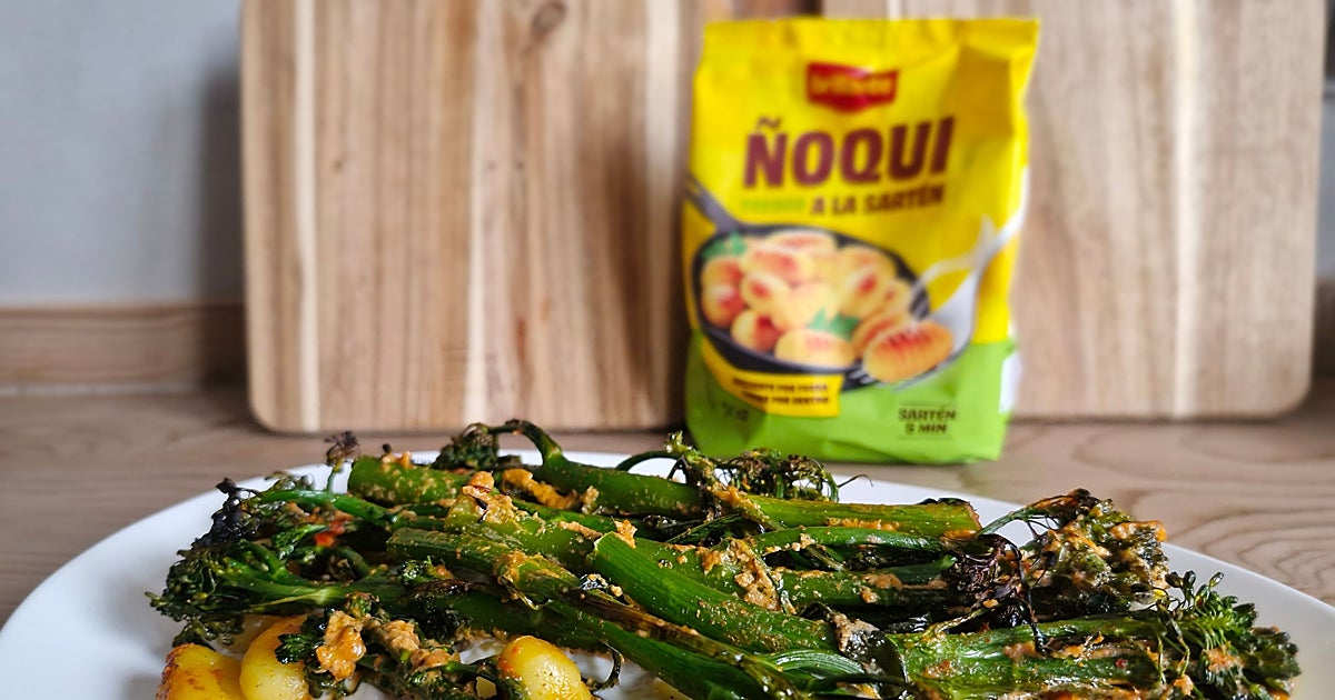 Ñoqui Brillante con salsa de curry rojo y bimis