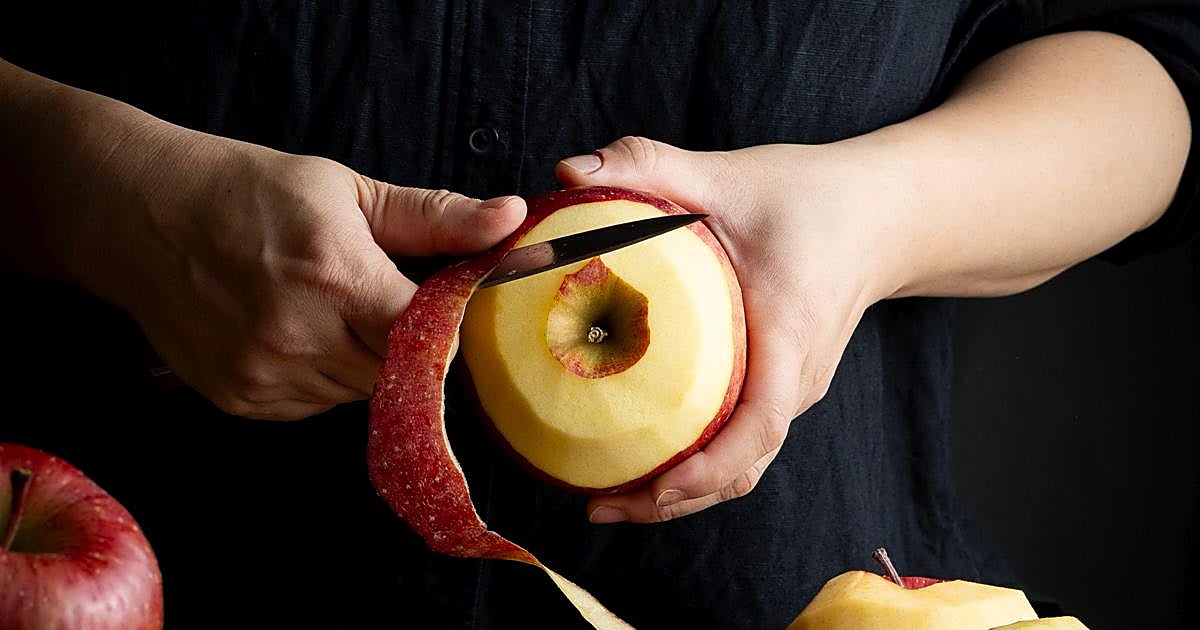 La fruta que deberías comer antes de dormir si quieres conciliar el sueño más rápido (y no es el plátano)