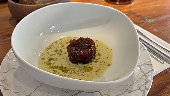 Crítica del restaurante El Disparate: cada loco con su tema