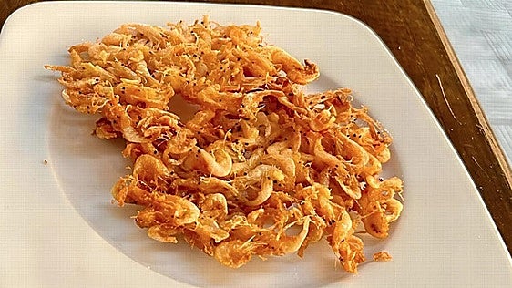 Dónde comer tortillitas de camarones en Sevilla: estos son los restaurantes imprescindibles