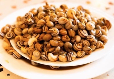 Un plato de caracoles, producto que estará disponible hasta mediados de julio en Sevilla