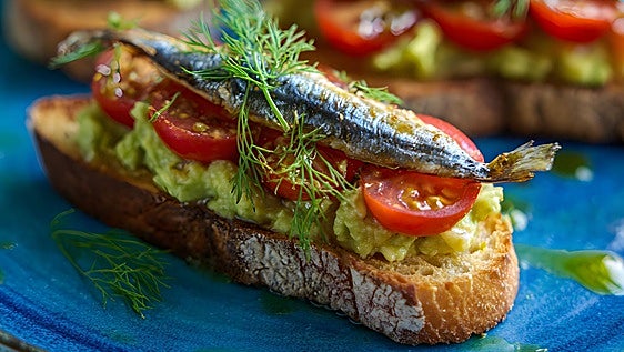 El almuerzo proteico que me hago con una lata de sardinas cuando no quiero ensuciar la cocina