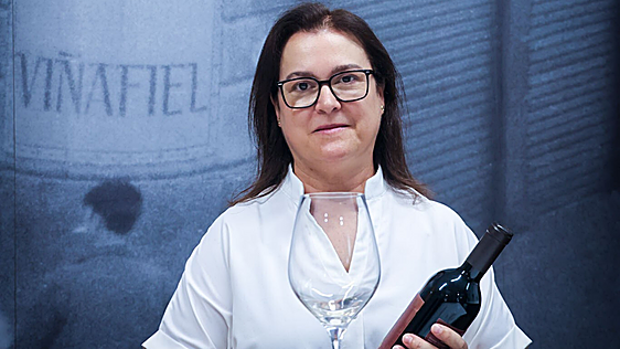 Rocío Salas, sumiller de Viñafiel: «El vino de naranja es uno de los productos más demandados por los extranjeros; sin embargo, aquí lo consumimos menos»