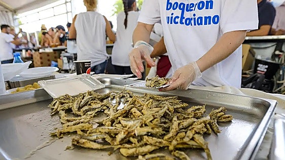 Llega la gran semana del boquerón en Rincón de la Victoria: seis días, 57 restaurantes y más de 1.100 kilos gratis