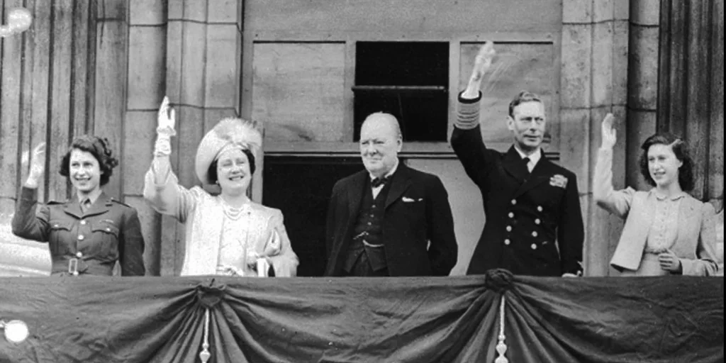 De Churchill a Truss: los 15 primeros ministros que ha visto pasar por  Downing Street la reina Isabel II